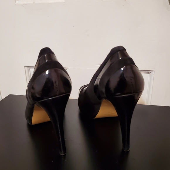 Womens size 11 heels - Picture 2 of 3